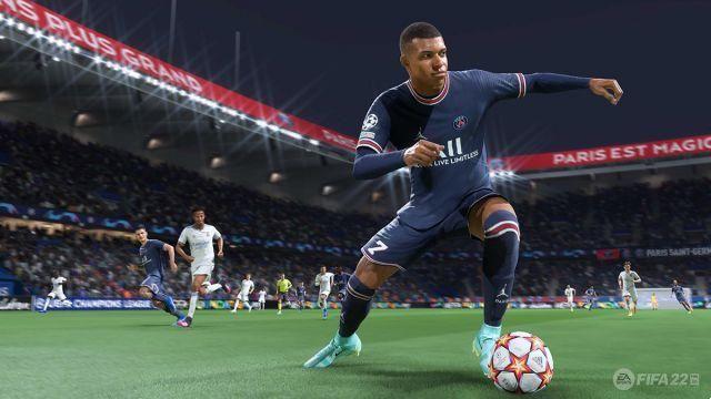 FIFA 22, EA testa il crossplay sulla next-gen