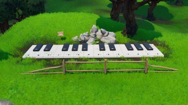 Fortnite: Play the score of an oversized piano, Boogie Down season 10 challenge